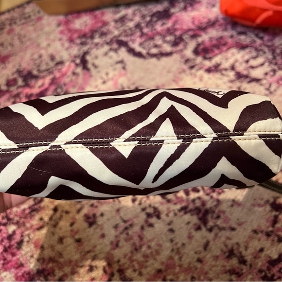 NWT Coach Zebra Frame Wristlet - Picture 6 of 9